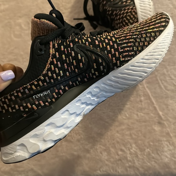 Nike React Colorful Flyknits Women’s - Picture 5 of 7